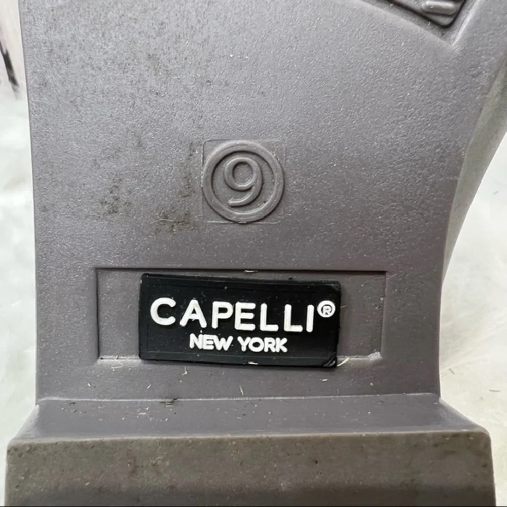 Capelli Chelsea Rain Boots Grey Waterproof Rubber Chelsea 9